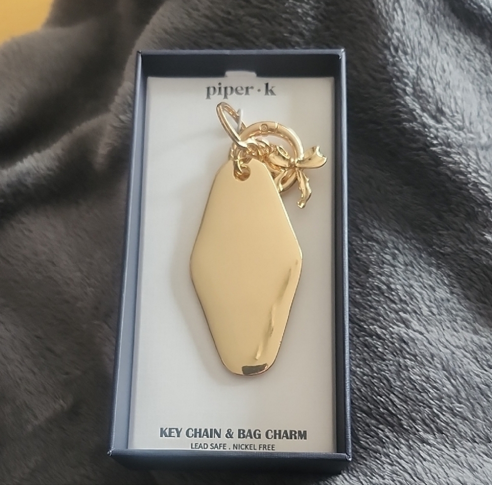 Piper K Teddy Bear Keychain - Picture 3 of 6